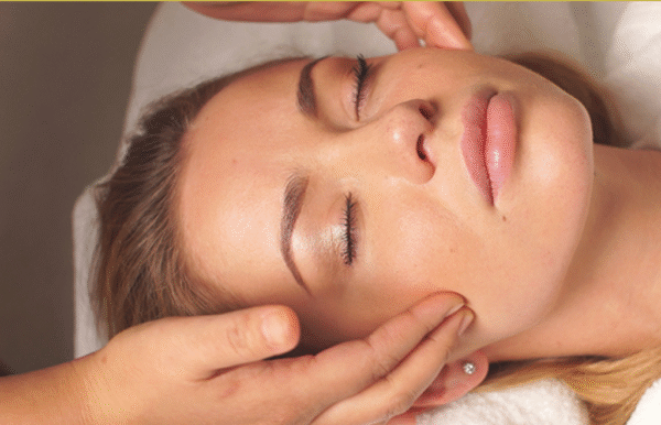 Mukh Abhyanga – Ayurvedic Face Massage for Natural Radiance